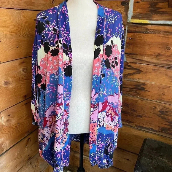 Victoria's Secret Kimono Womens M/L Colorful Floral Open Front - Picture 1 of 8